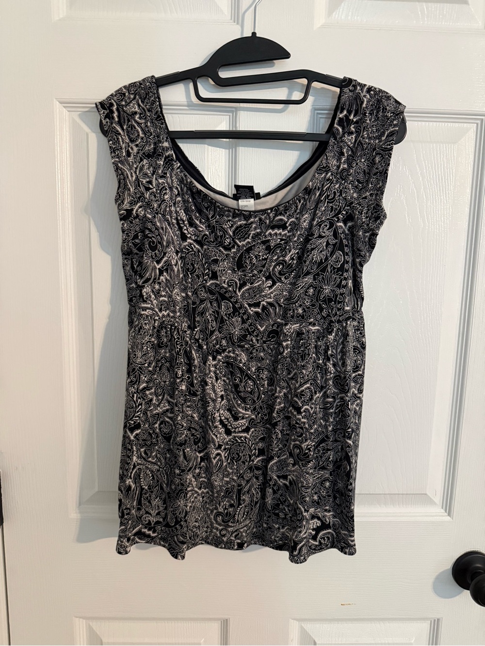 torrid Black & White Paisley Scoop-Neck Empire Top